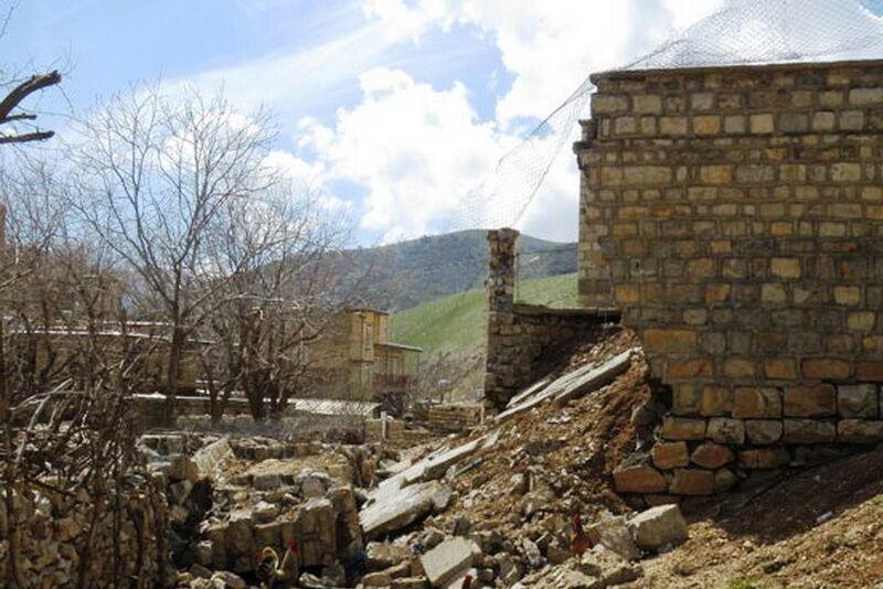 خبرنگاران فوت پدر و پسر خانواده هریسی در اثر ریزش دیوار خبرنگاران فوت پدر و پسر خانواده هریسی در اثر ریزش دیوار