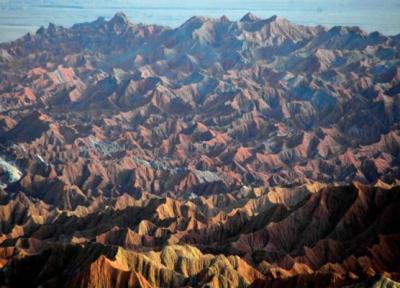 کوه های مریخی (مینیاتوری) ، چابهار ، ترکیبی از شن های قرمز در قلب طبیعت